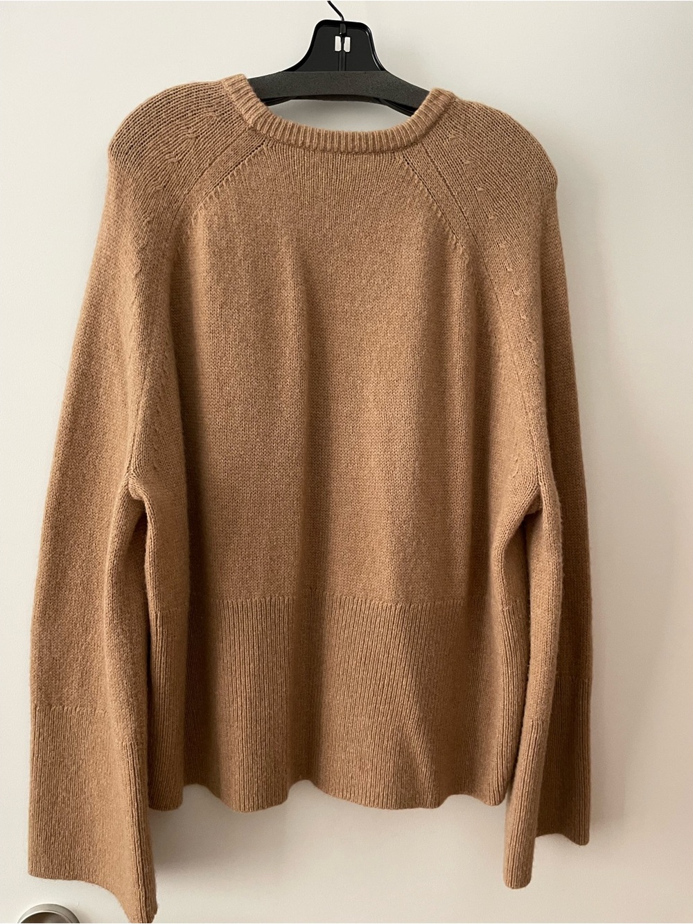 Toteme chunky wool/camel sweater. In color caramel, size XS.Excellent condition! - Picture 9 of 11